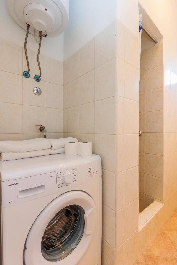 Apartmani Ema i Toni Zadar Exteriör bild
