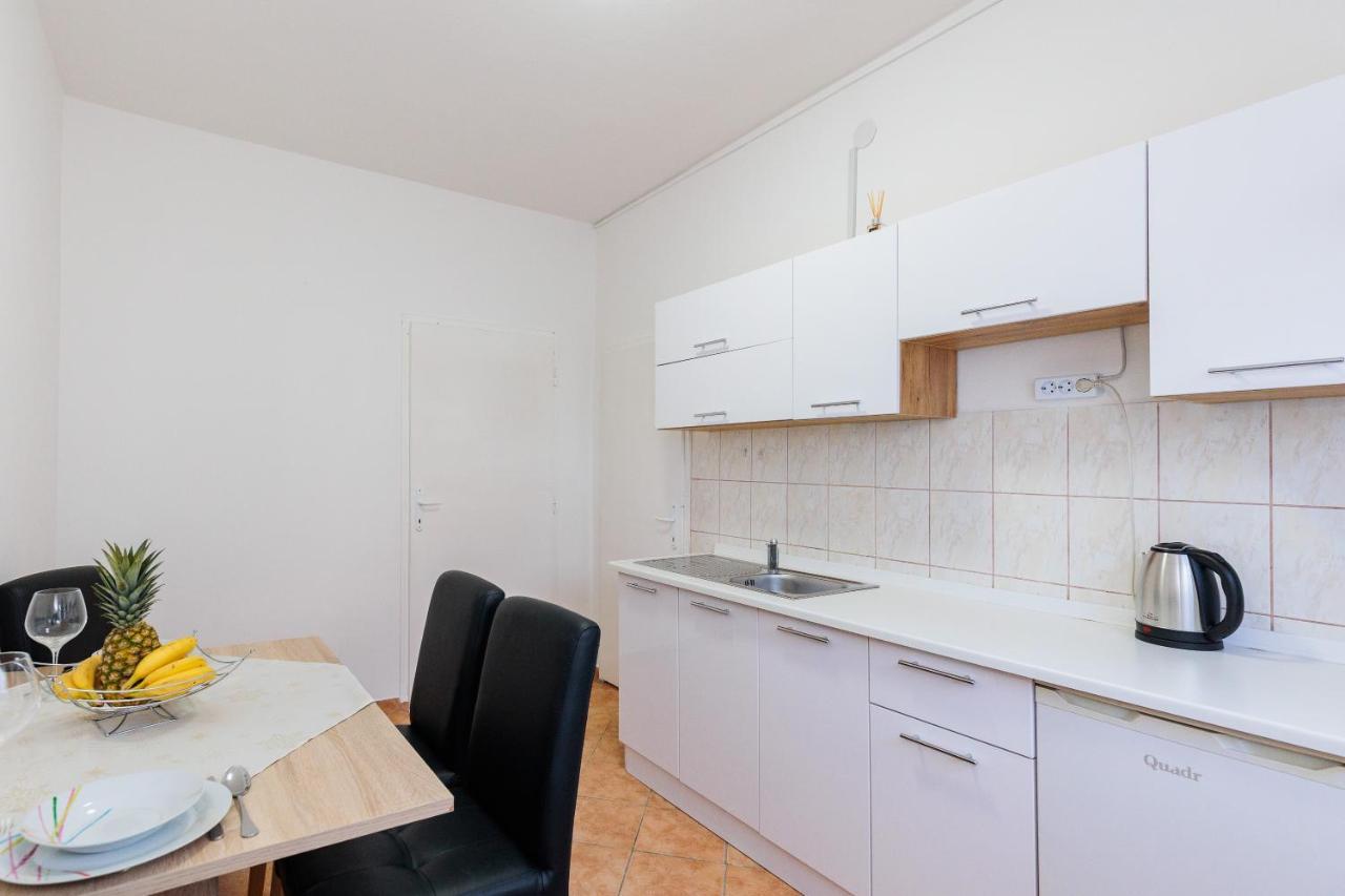 Apartmani Ema i Toni Zadar Exteriör bild