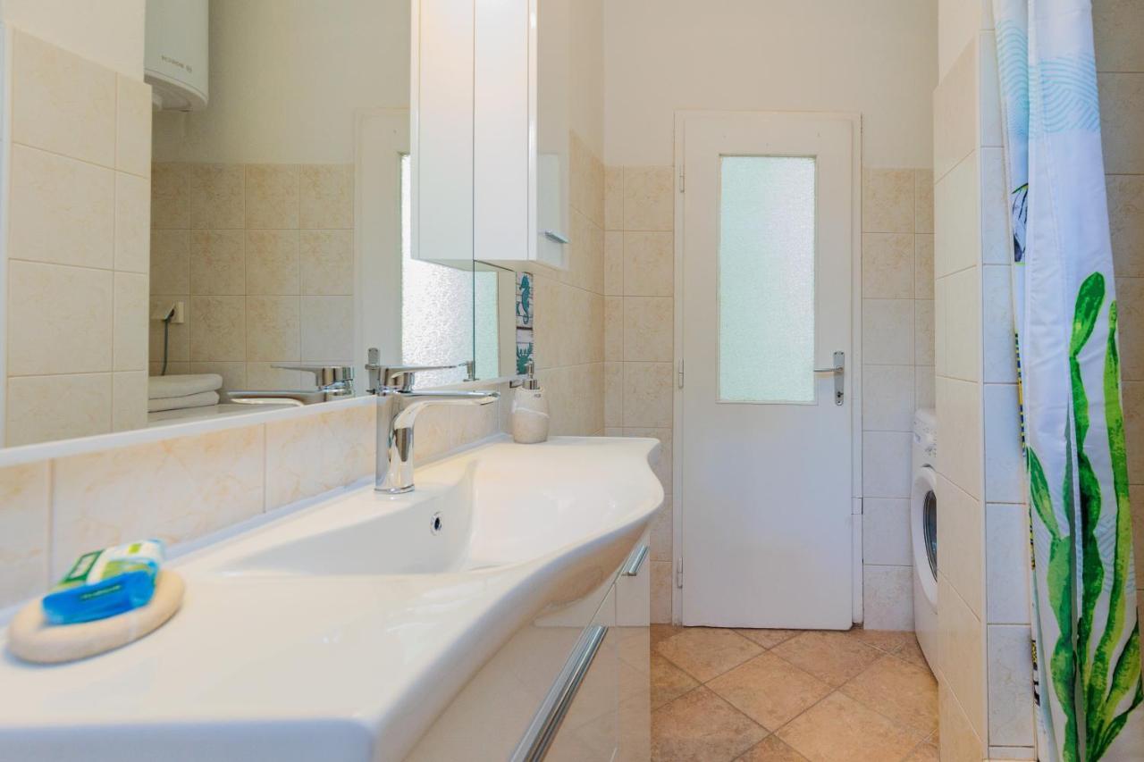Apartmani Ema i Toni Zadar Exteriör bild