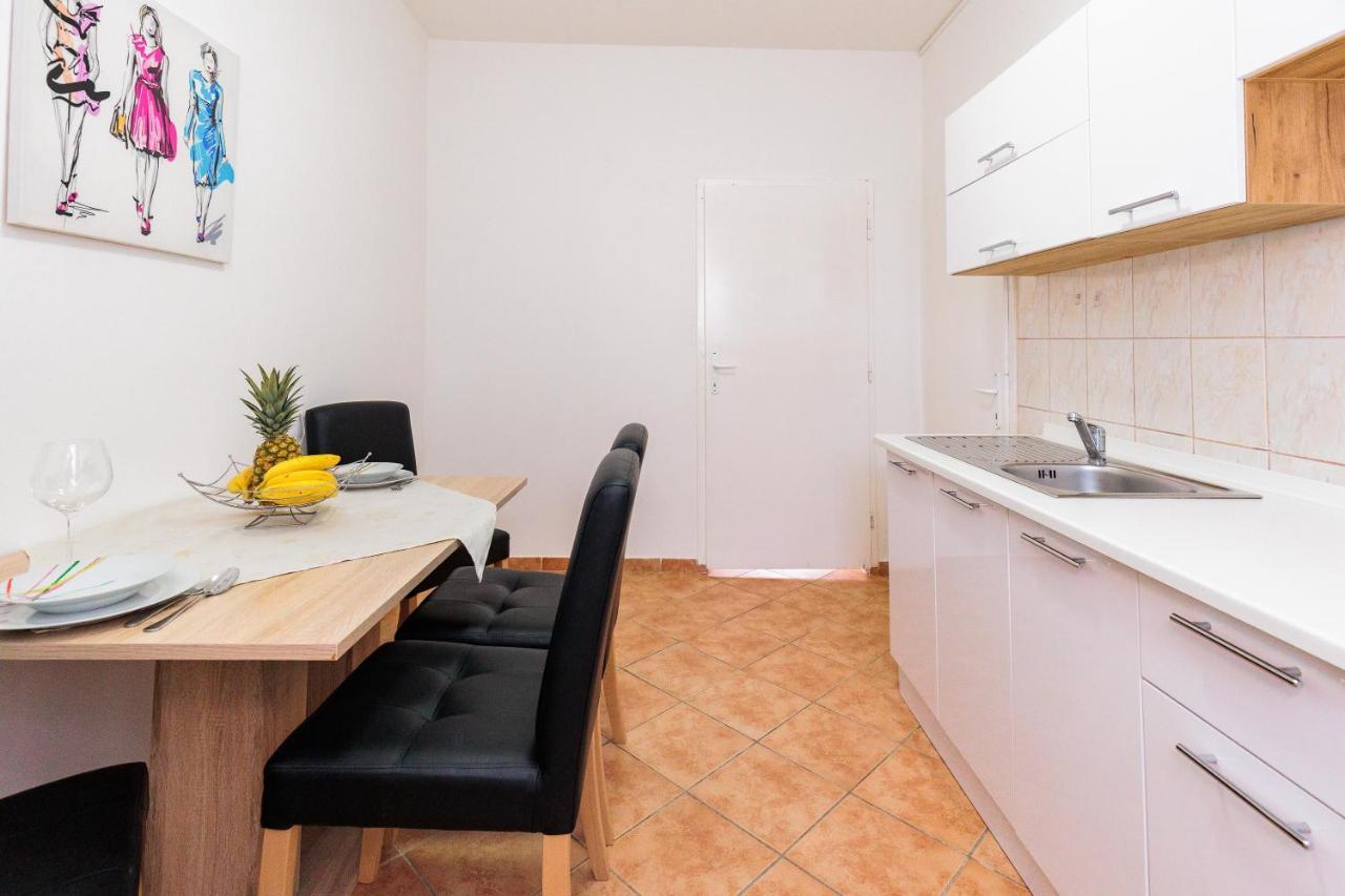 Apartmani Ema i Toni Zadar Exteriör bild