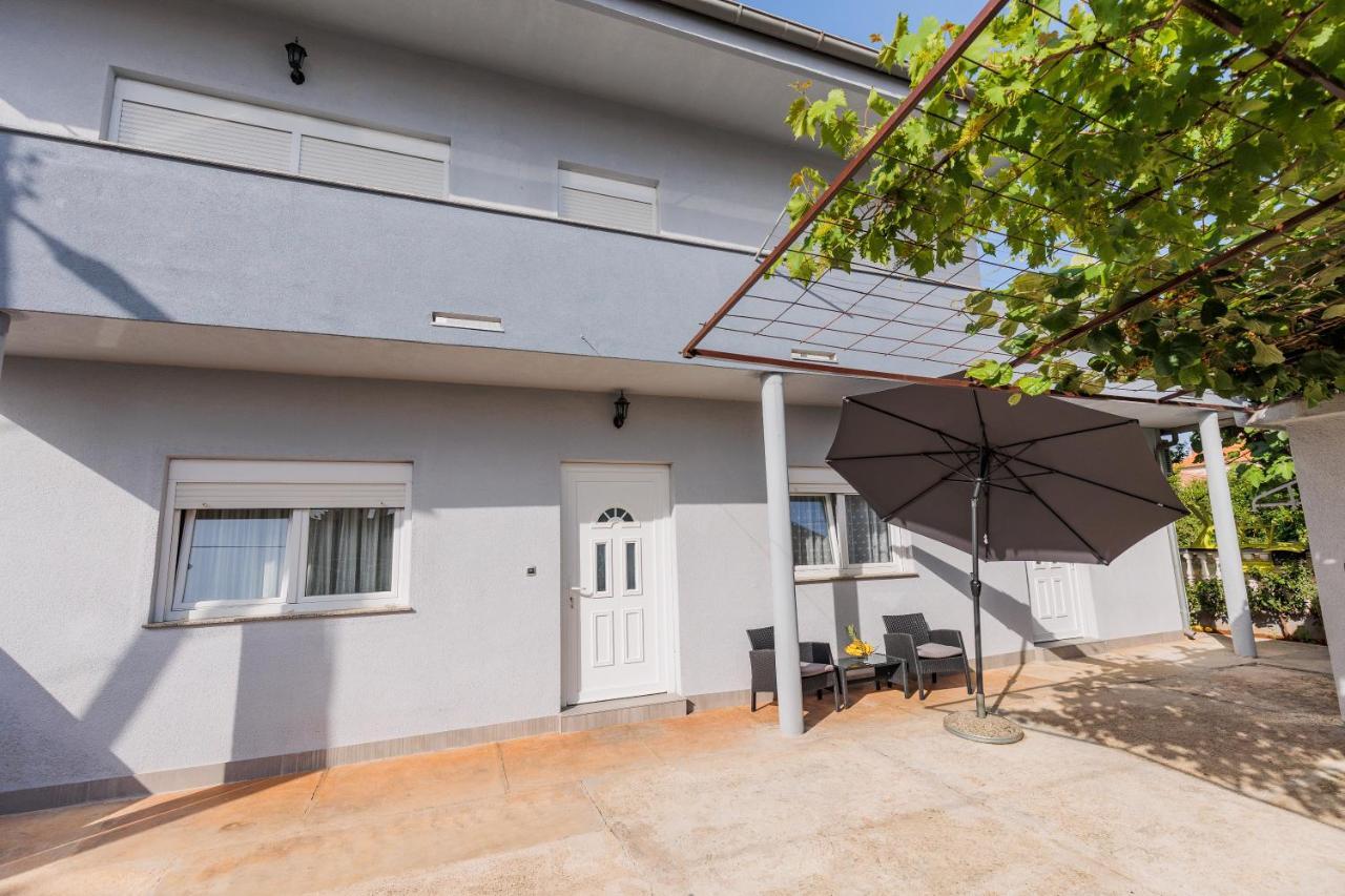 Apartmani Ema i Toni Zadar Exteriör bild
