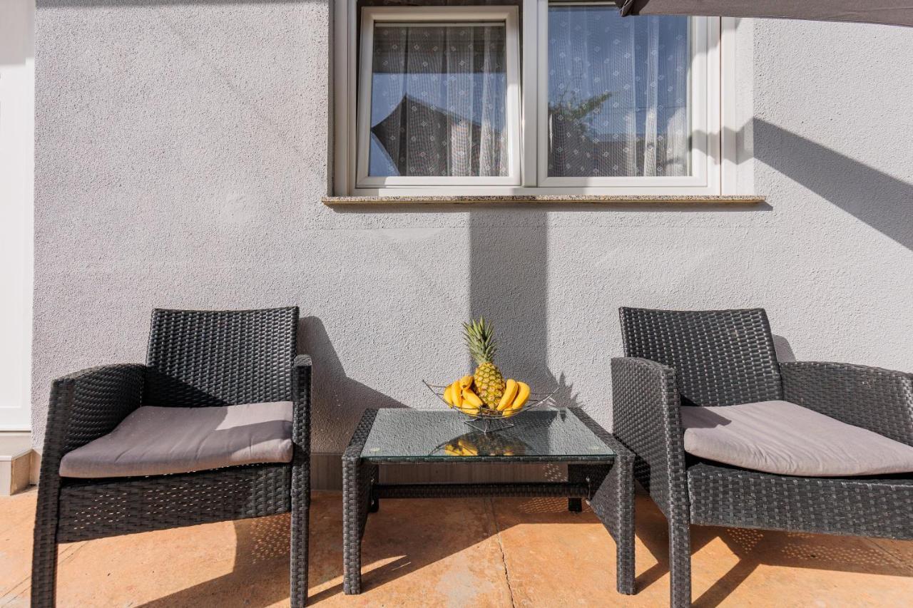 Apartmani Ema i Toni Zadar Exteriör bild