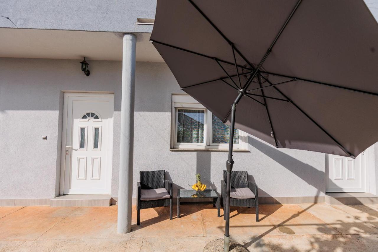 Apartmani Ema i Toni Zadar Exteriör bild